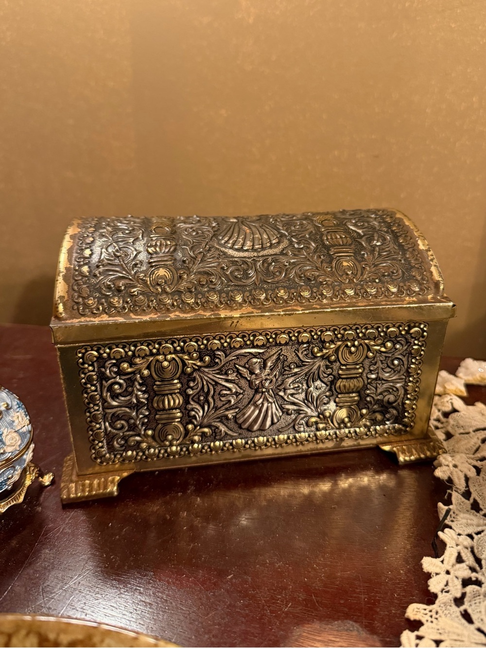 German 80s Gold Chest